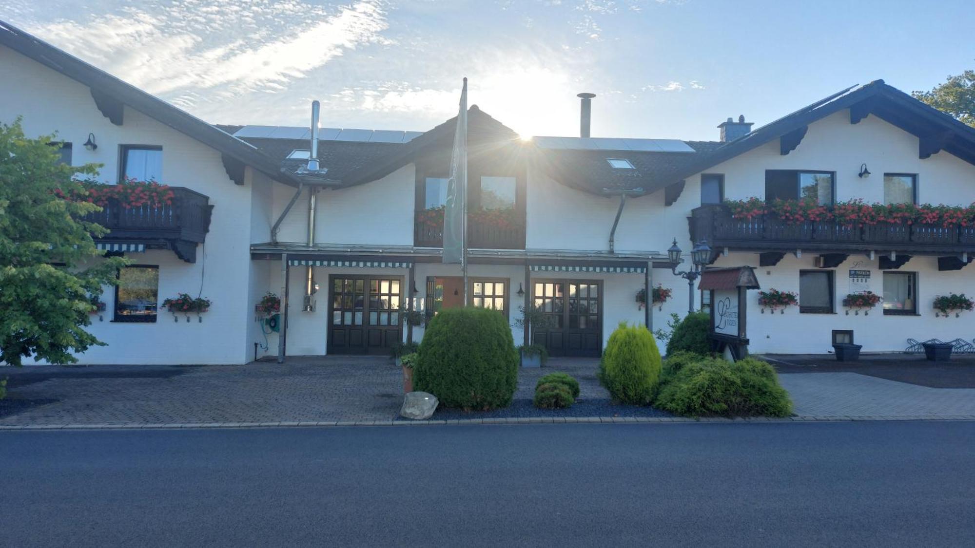 Landhotel Linden Am Venekotensee Niederkrüchten Eksteriør bilde