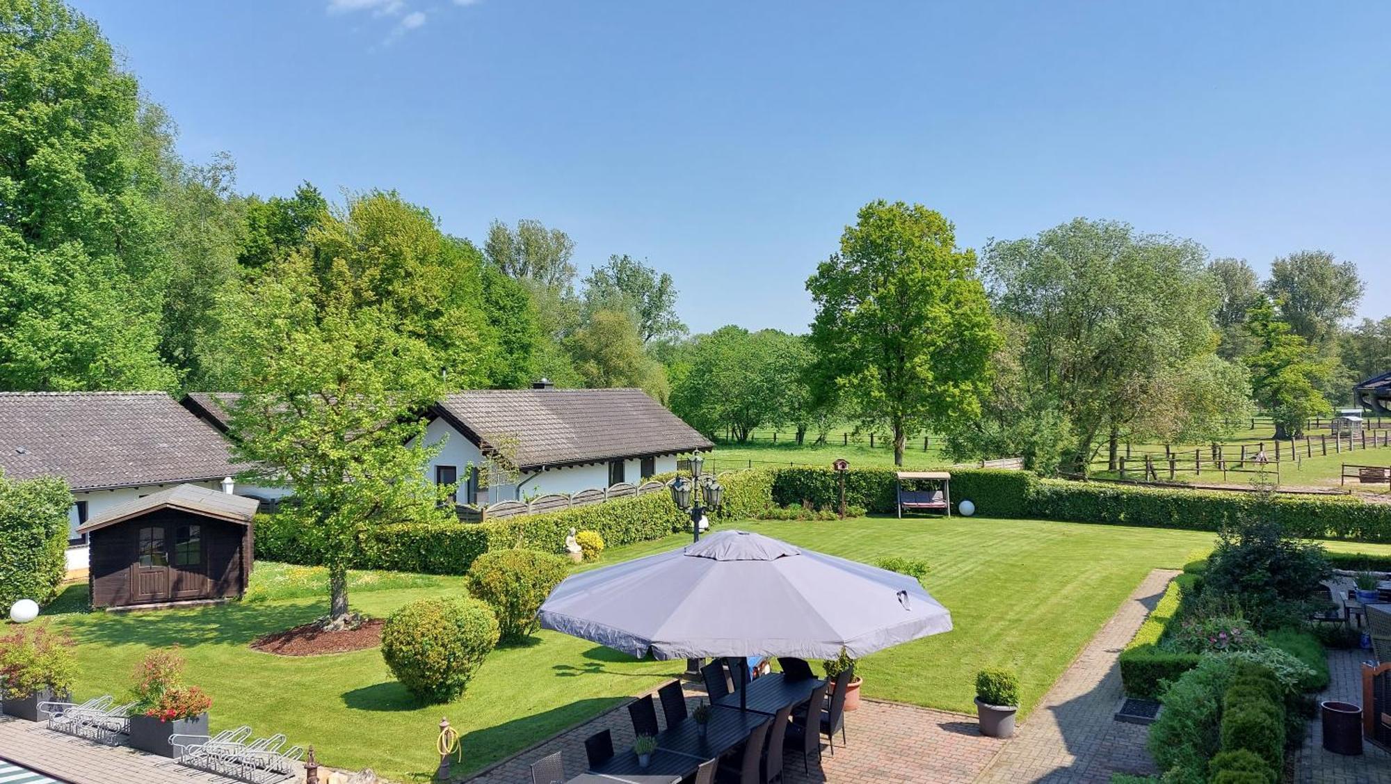 Landhotel Linden Am Venekotensee Niederkrüchten Eksteriør bilde